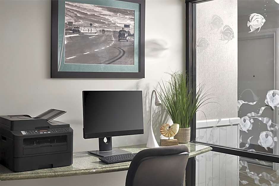 Best Western Premier Del Mar Inn Hotel