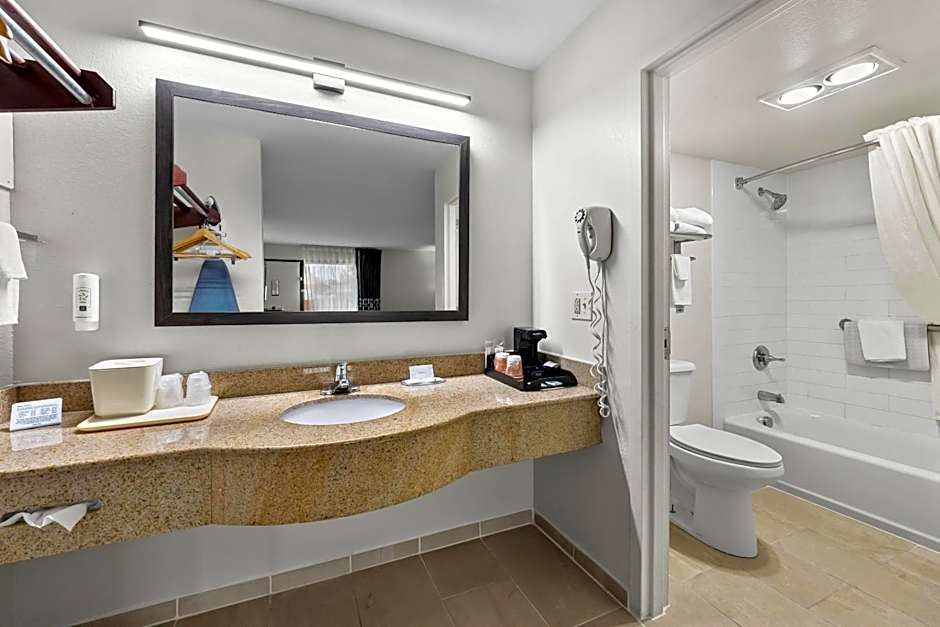 Quality Inn Kinston Hwy 70