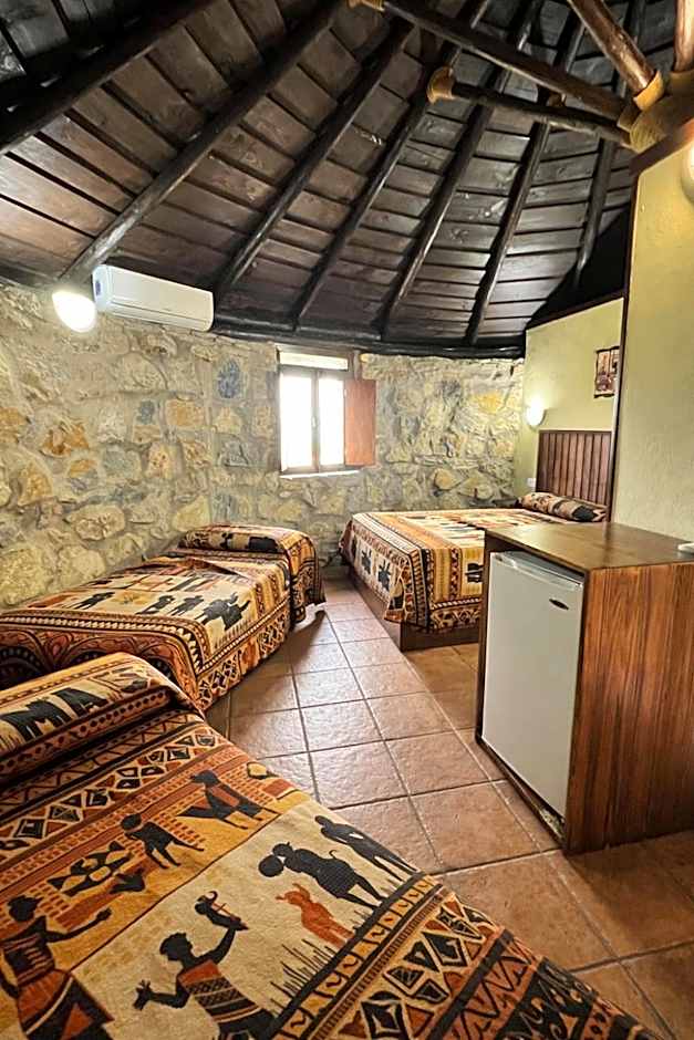 Hotel Selwo Lodge - Animal Park Tickets Included