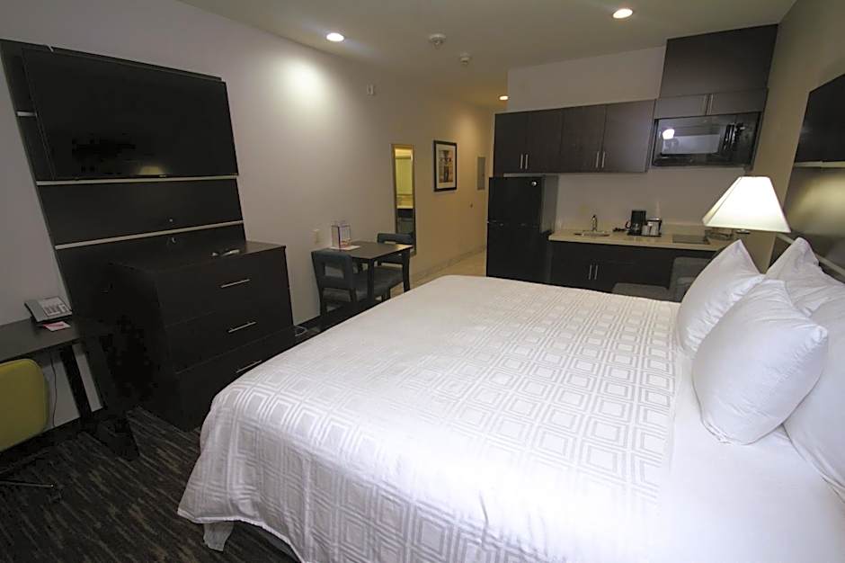 Atrium Hotel And Suites Dfw Airport