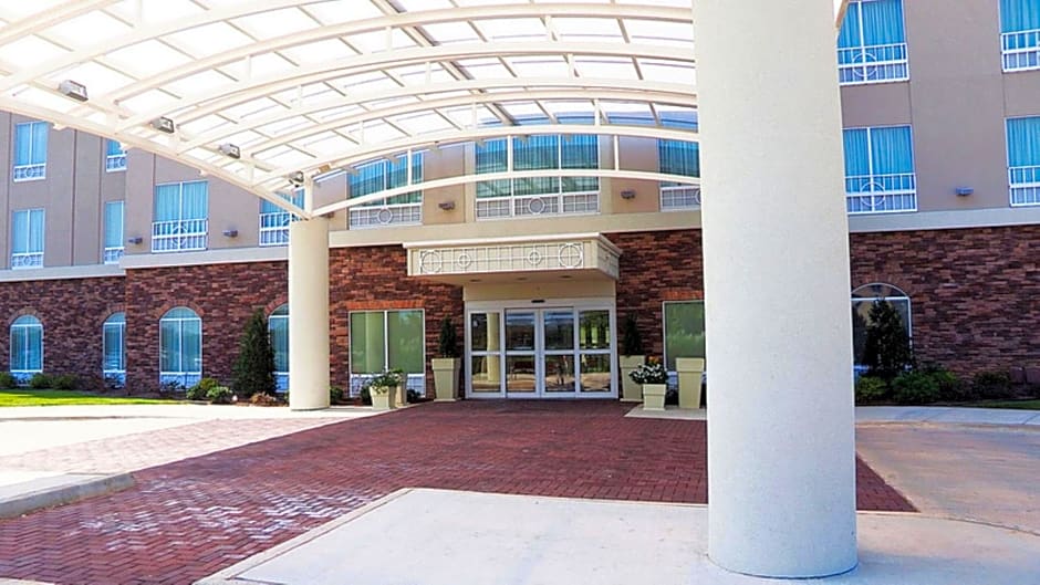 Holiday Inn Express and Suites Bossier City Louisiana Downs By IHG