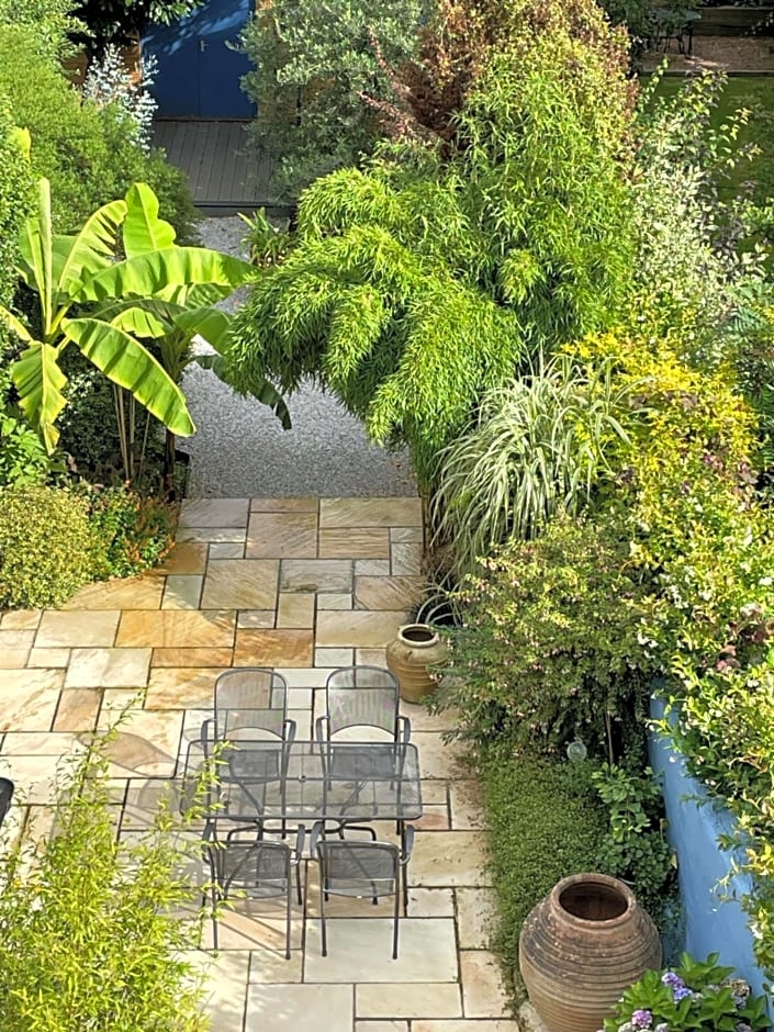 Sandra & Andrew's B&B