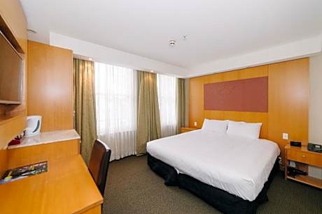 Standard Queen/King Only Room