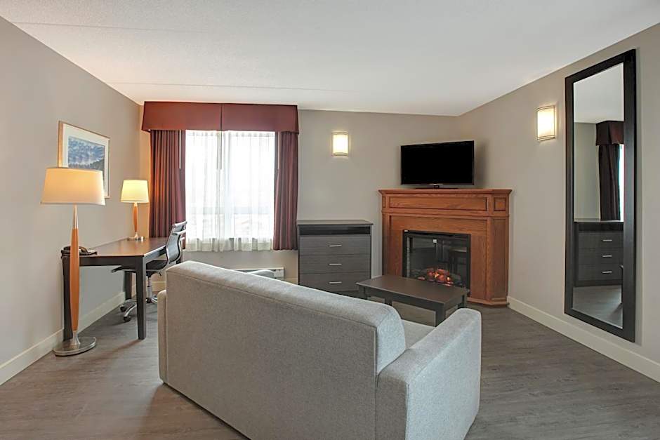 Days Inn & Suites by Wyndham Collingwood