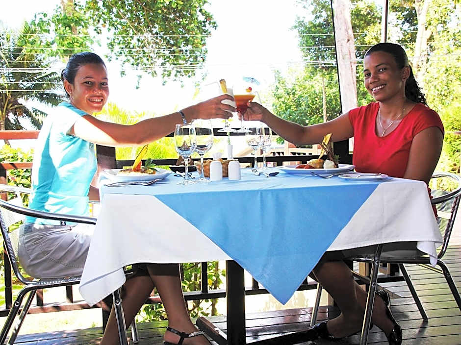 Pirogue Lodge