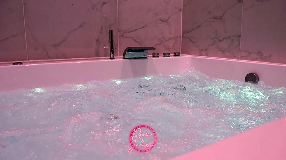 Room & Jacuzzi - Stade de France