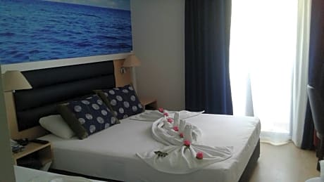 Standard Room (Land View)