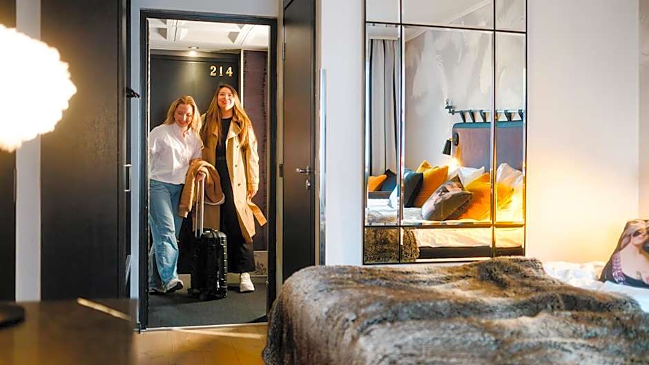 Arctic City Hotel