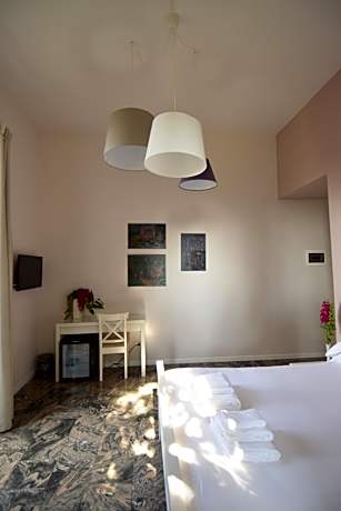 Queen Room with Garden View