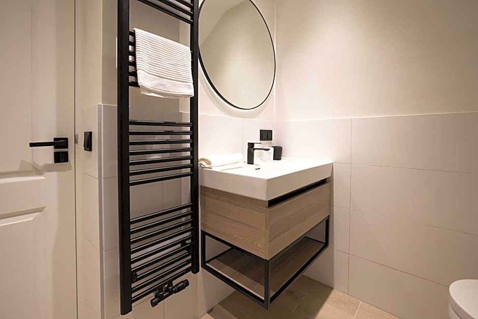 Modern two bedroom apartment close to the beach