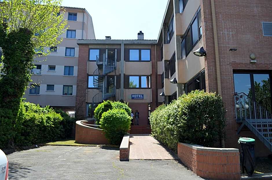 Kyriad Direct Montauban Centre