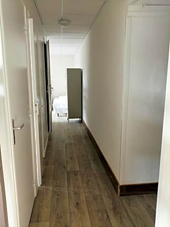 Mixed Dormitory Room