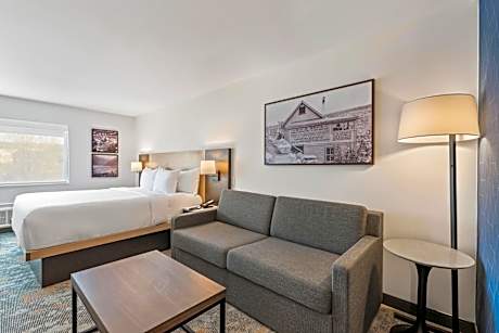 King Suite with Sofabed - Non Smoking