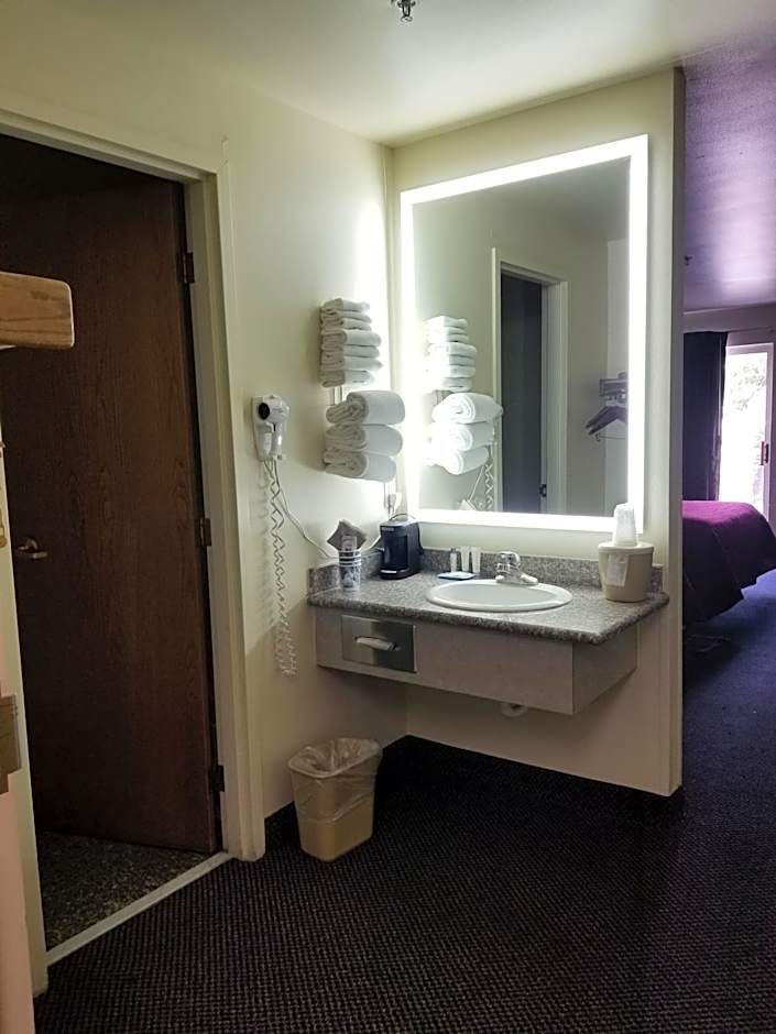 Cedars Inn