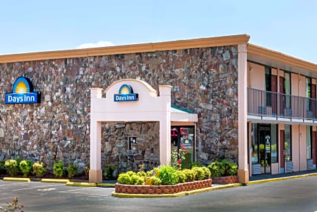 Days Inn by Wyndham Martin