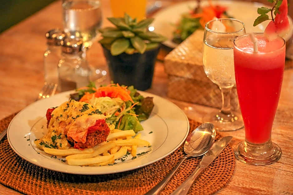 Three Gold Luxury Private Villas