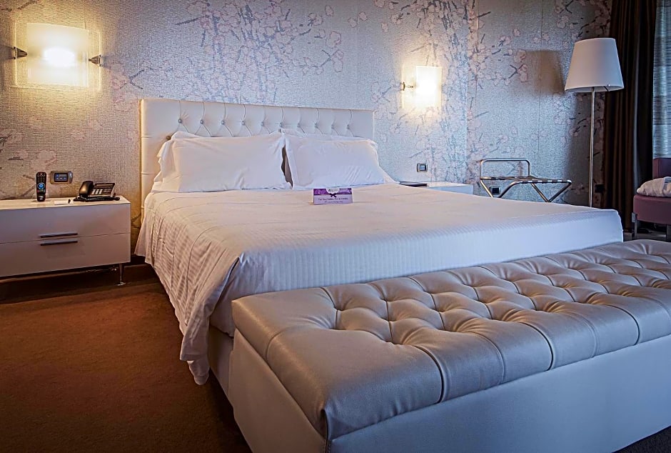 For You Hotel