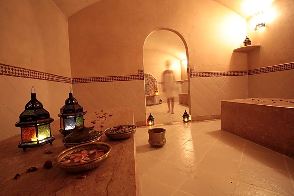 GRAND MOGADOR MENARA