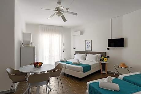4 BEDS - BALCONY