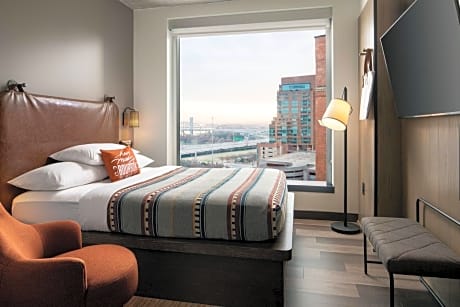 Queen Room with River View