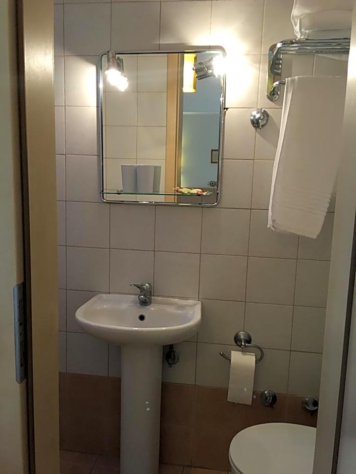 Hotel Orestion - Bike and motorcycle friendly hotel