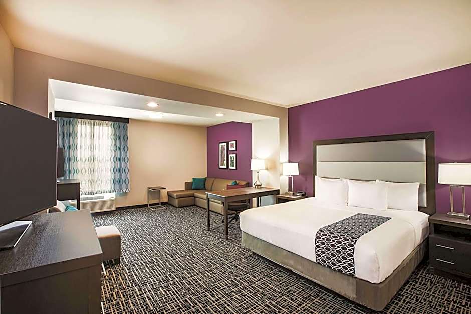 La Quinta Inn & Suites by Wyndham McAllen La Plaza Mall