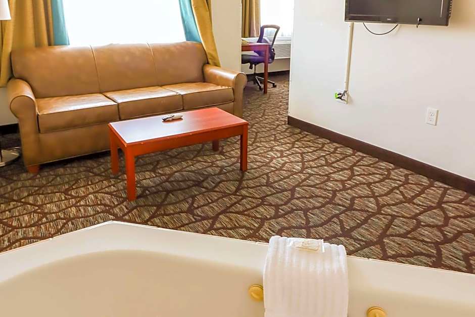 Quality Inn & Suites Sequim at Olympic National Park