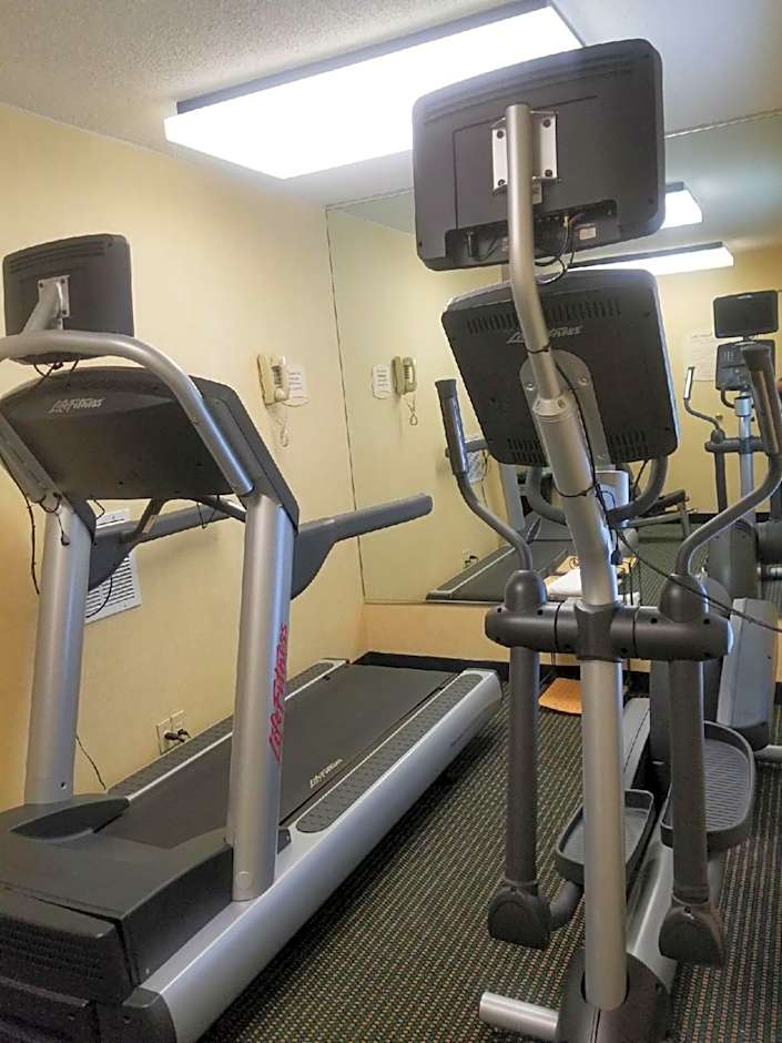 SureStay Studio by Best Western Charlotte Executive Park – Charlotte, NC