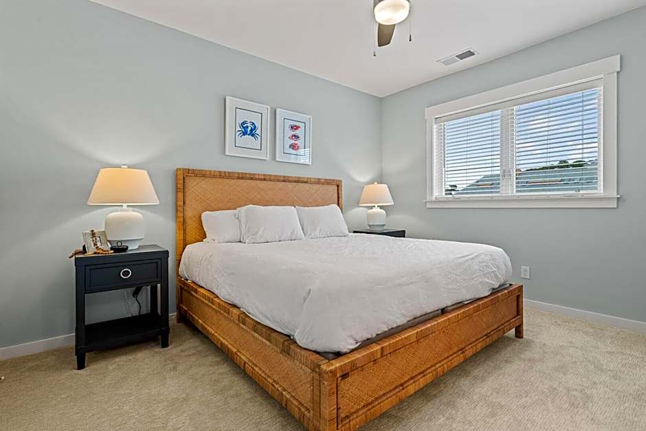 Cambridge Reserve at Bermuda Bay by KEES Vacations