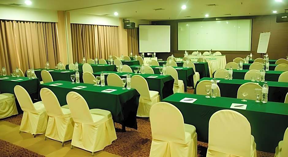 Horison Ultima Makassar
