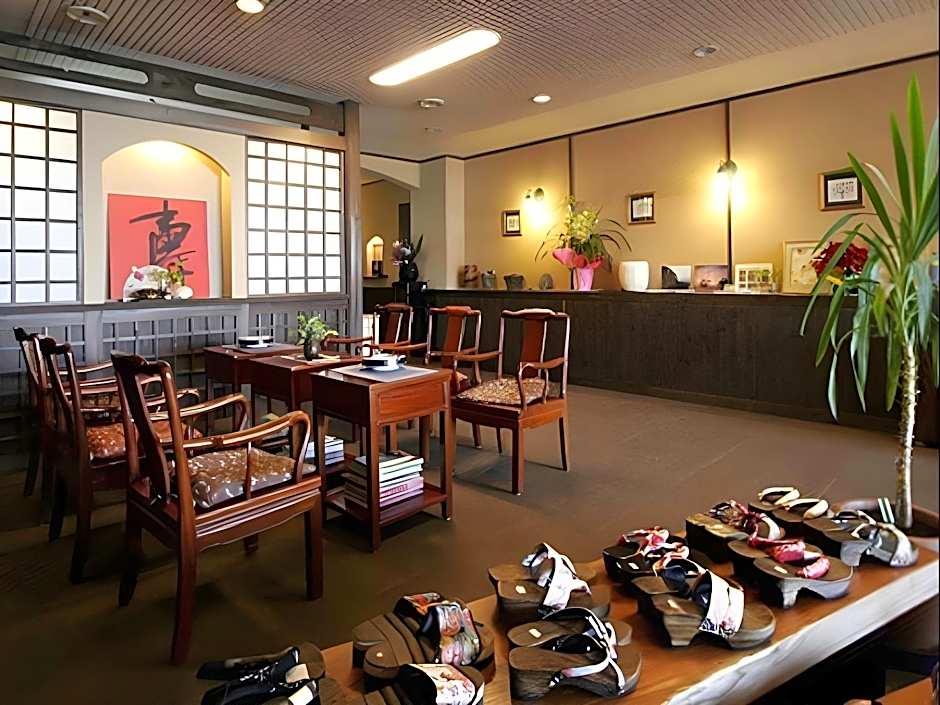 Tsutaya Ryokan