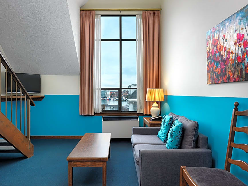 Huntingdon Hotel and Suites