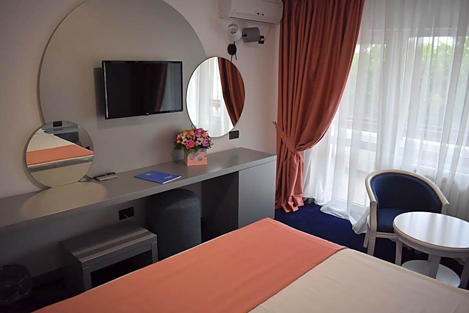 Hotel Europolis