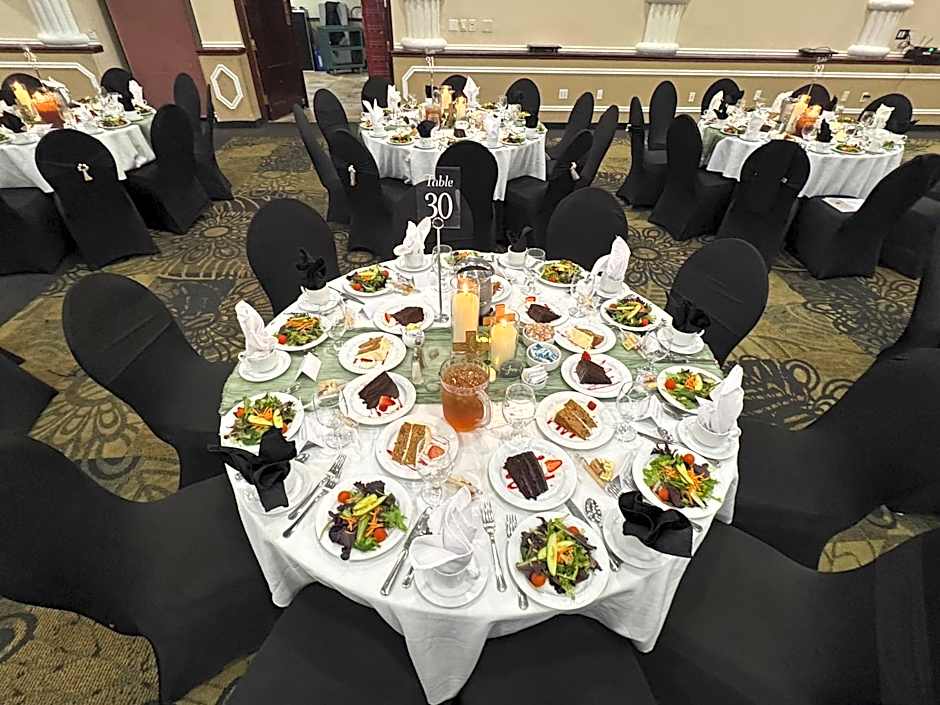 Holiday Inn Express & Suites Cocoa by IHG