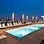 Modern Luxury 2 Bed with Panoramic City Views in Downtown LA