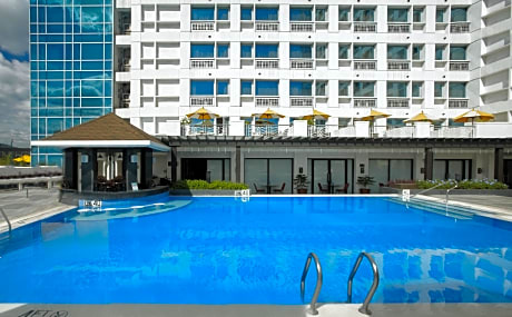 Quest Hotel & Conference Center - Cebu