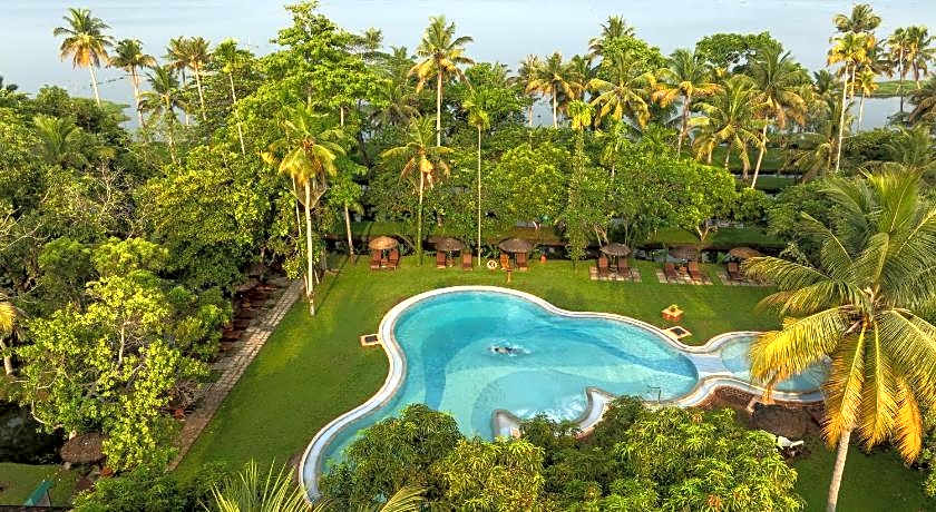 Coconut Lagoon - CGH Earth