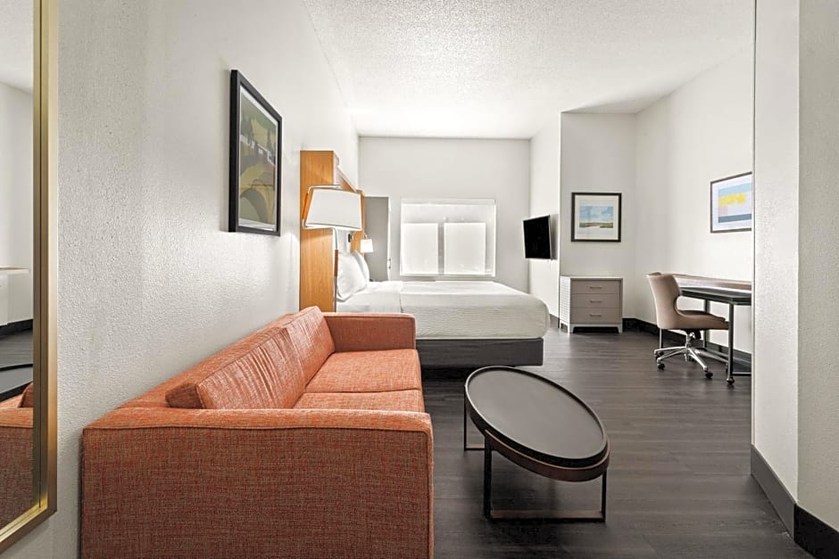 Holiday Inn & Suites Bothell an IHG Hotel