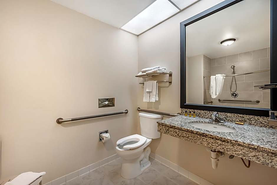 Best Western Plus Louisville Inn And Suites