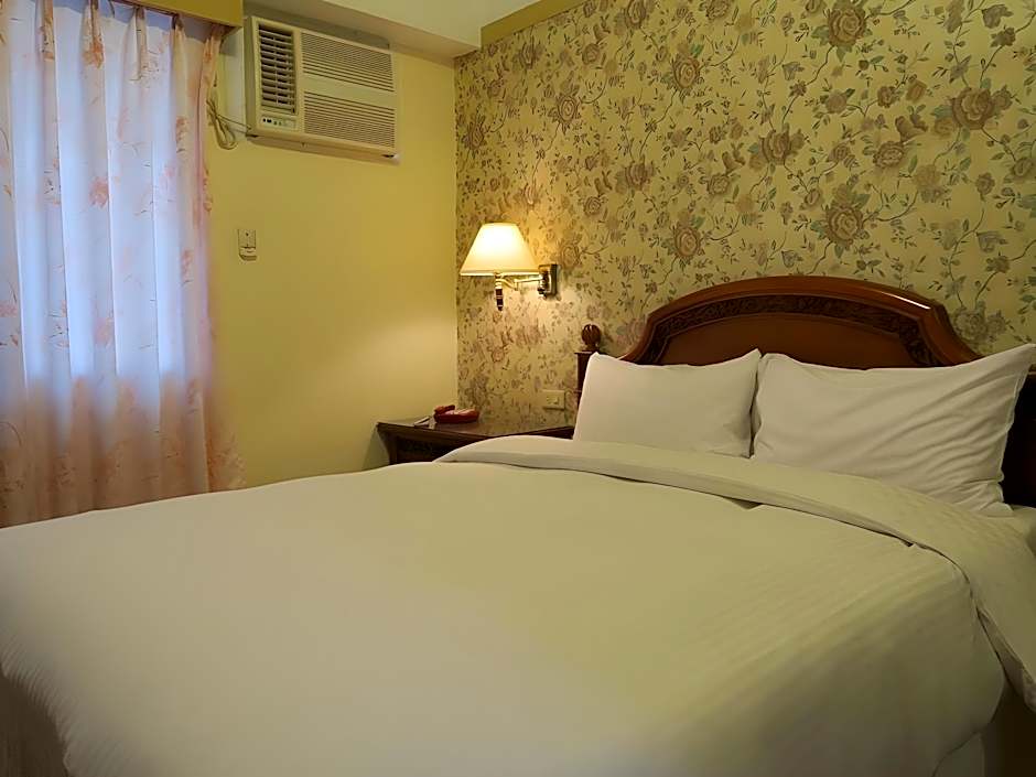 Champagne Hotel