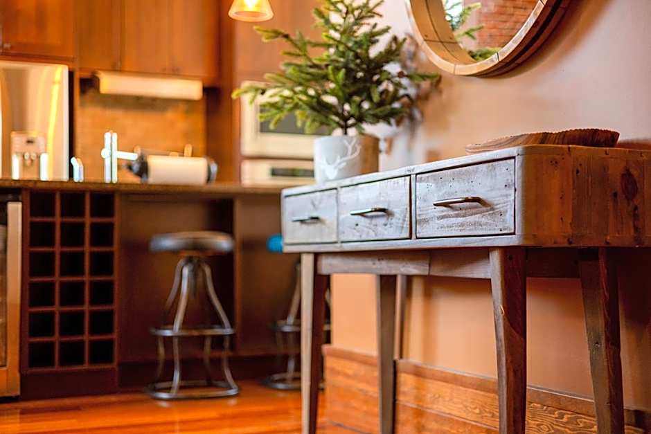 Luxurious 901 Condos by Fernie Central Reservations