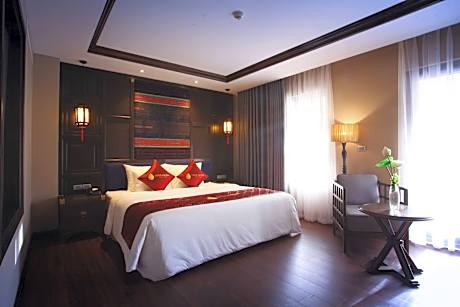 Senior Deluxe Double Room