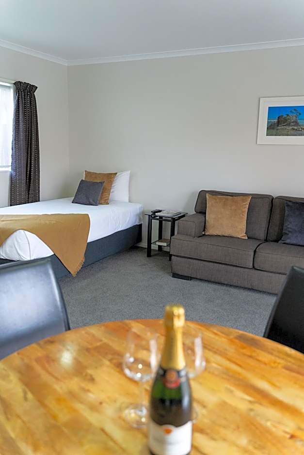 Pacific Coast Motor Lodge