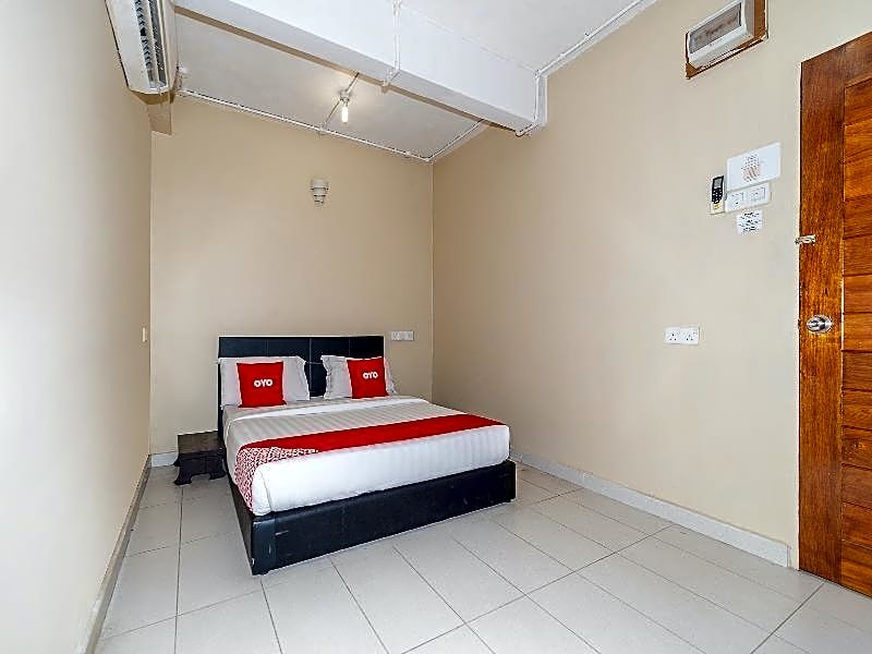 OYO 89932 DD Homestay