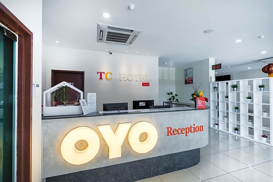 Super OYO 326 Tc Hotel