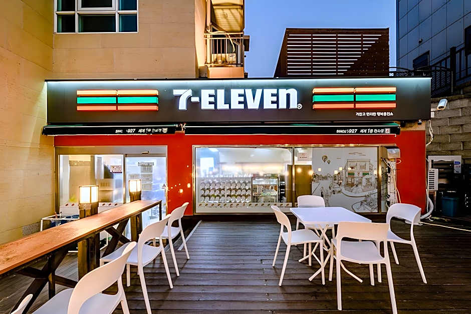 Benikea Chaeseokgang StarHills Hotel