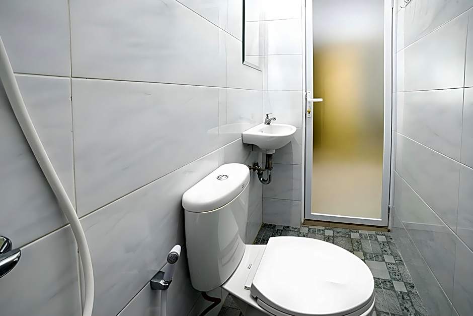 RedDoorz Plus near Thamrin Plaza Medan