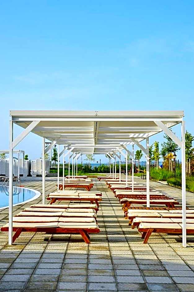 Premier Fort Cuisine - Full Board