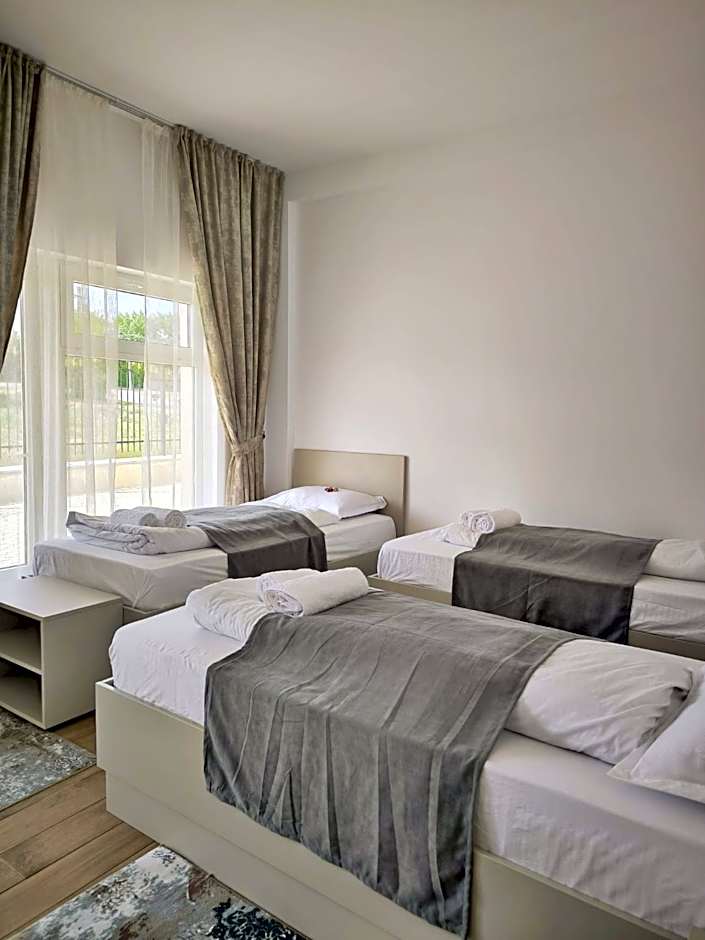 Adriana Touristik Hostel 3 Stele Arad