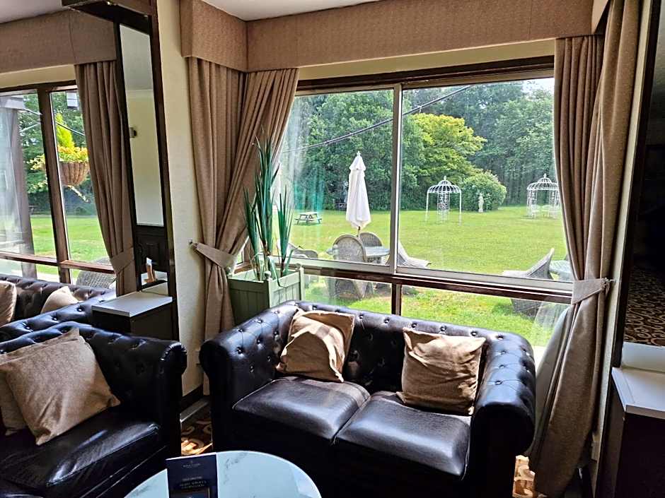 Britannia Royal Court Hotel